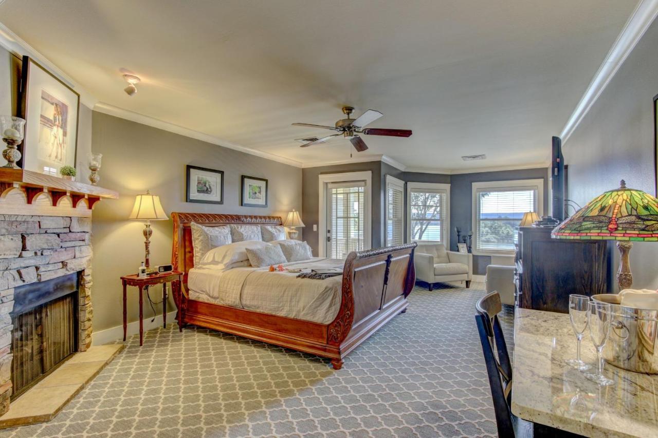 Lookout Point Lakeside Inn Hot Springs Esterno foto